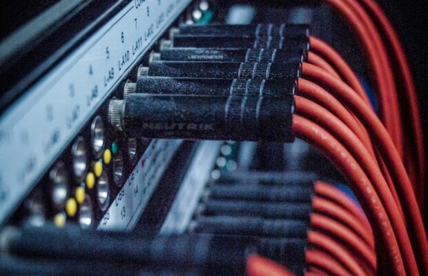 Photo "Why Cheap Hosting Isn’t Always a Good Deal"
